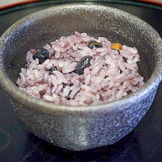 簡単シンプルな黒豆ご飯